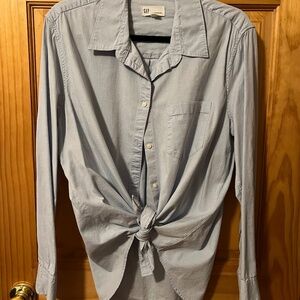 Gap long sleeve button up top light blue size xl